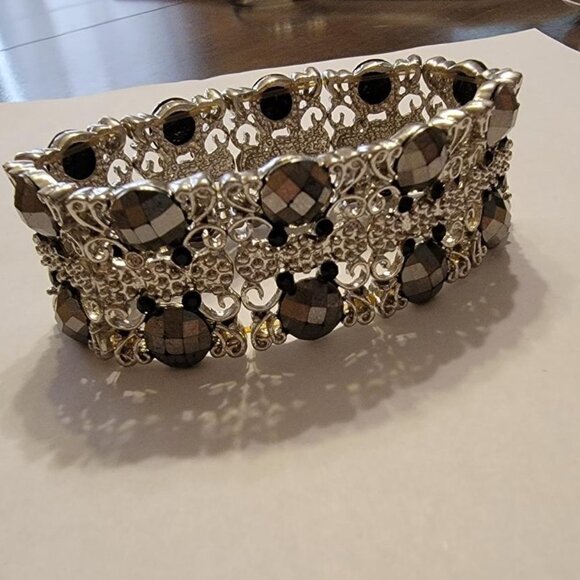 Stretch Bracelet Black and Silver - Picture 2 of 2